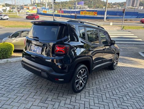 Jeep Renegade Long. T270 1.3 TB 4x2 Flex Aut.