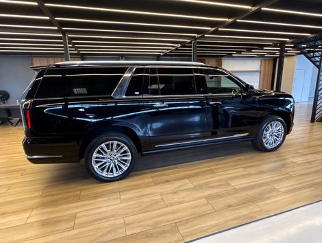 Cadillac LUXURY