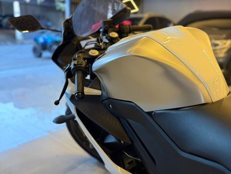 YAMAHA YZF R-15 155 ABS