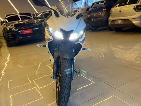 YAMAHA YZF R-15 155 ABS