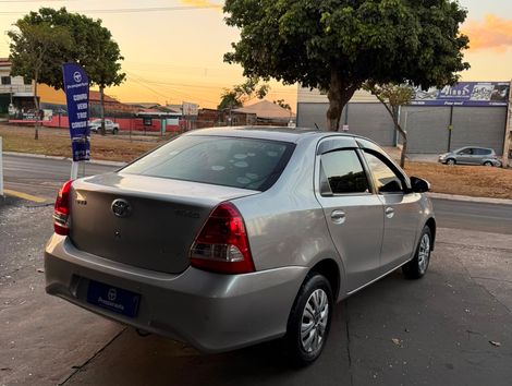 Toyota ETIOS XS 1.5 Flex 16V 5p Mec.