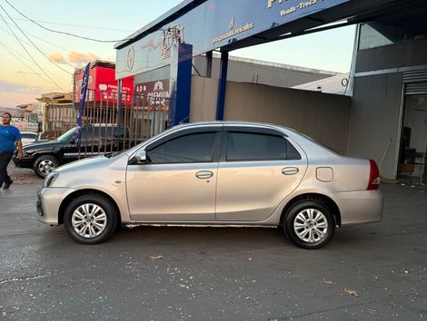 Toyota ETIOS XS 1.5 Flex 16V 5p Mec.