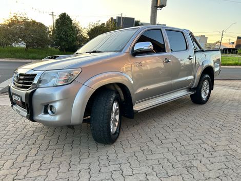 Toyota Hilux CD SRV D4-D 4x4 3.0 TDI Diesel Aut