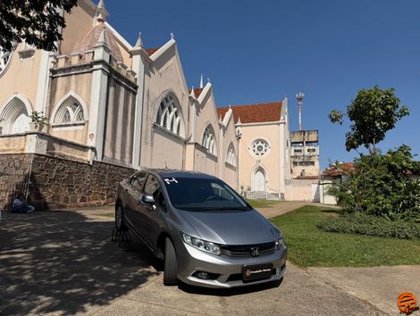Honda Civic Sedan LXS 1.8/1.8 Flex 16V Aut. 4p