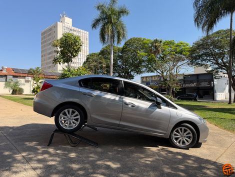 Honda Civic Sedan LXS 1.8/1.8 Flex 16V Aut. 4p
