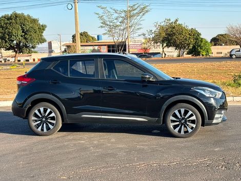 Nissan KICKS SL 1.6 16V FlexStar 5p Aut.