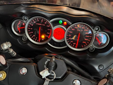 SUZUKI GSX 1300-R HAYABUSA
