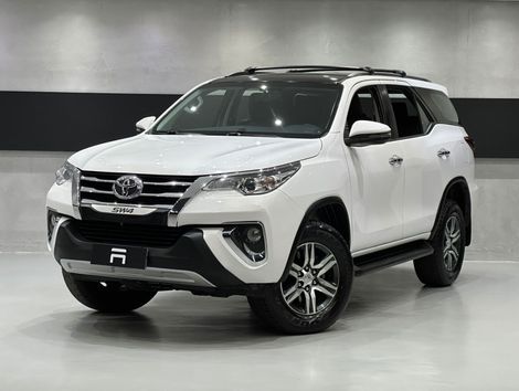 Toyota Hilux SW4 SRV 4x2 2.7 Flex 16V Aut.