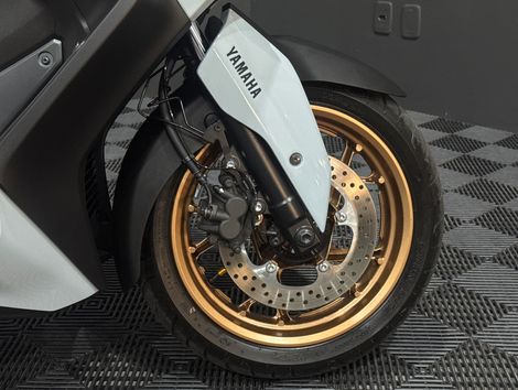 YAMAHA XMAX 300 CONNECTED 