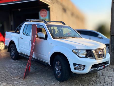Nissan Frontier Sv At Cd 4X4 2.5 Tb Dies Automático - foto 8