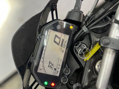 YAMAHA Full Black