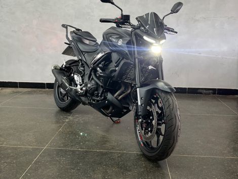 YAMAHA Full Black
