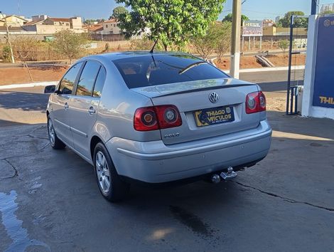 VolksWagen Polo Sedan 1.6 Mi Total Flex 8V 4p