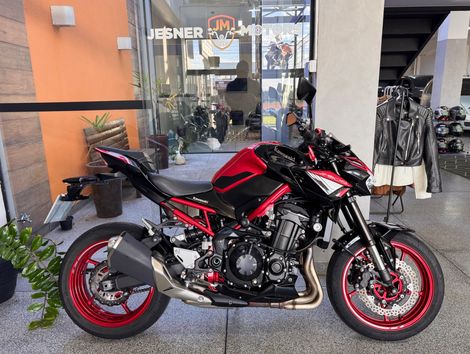 KAWASAKI Z900