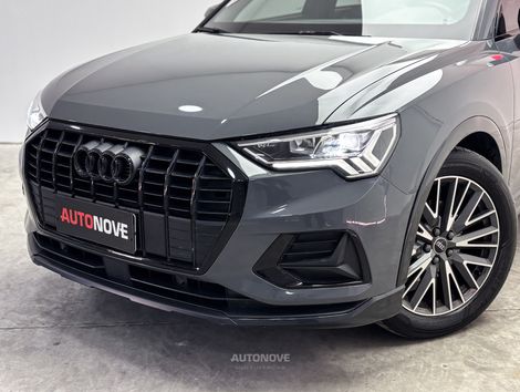 Audi Q3 Black Ed. 1.4 TFSI Flex/Black S-tron.