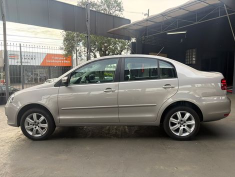 VolksWagen Polo Sedan 1.6 Mi Total Flex 8V 4p