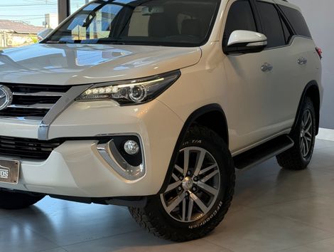 Toyota SW4 Srx 4X4 2.8 TDI 16V Dies Automático - foto 6