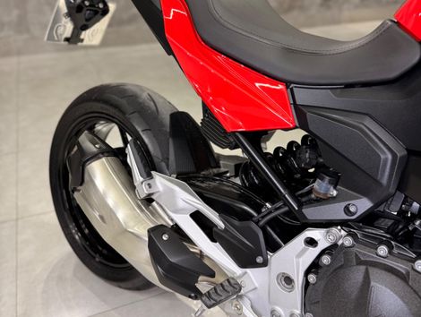 BMW F 900 R Sport Plus