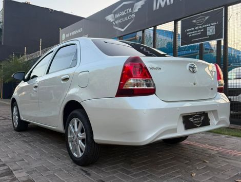 Toyota ETIOS X Plus Sedan 1.5 Flex 16V 4p Aut.