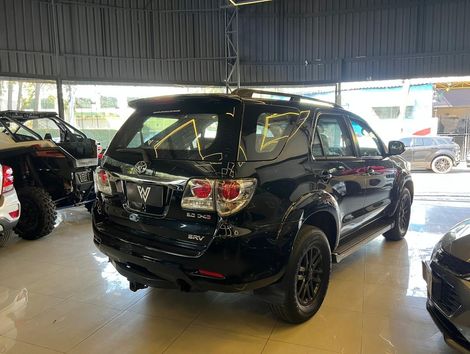 Toyota Hilux SW4 SRV D4-D 4x4 3.0 TDI Dies. Aut