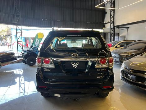 Toyota Hilux SW4 SRV D4-D 4x4 3.0 TDI Dies. Aut