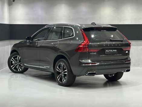 Volvo XC 60 T-8 MOMENTUM 2.0 (Híbrido)