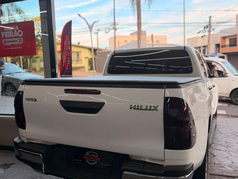 Toyota Hilux CD 4x4 2.8 Diesel Mec.