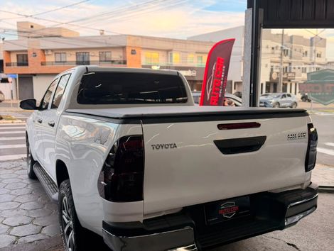 Toyota Hilux CD 4x4 2.8 Diesel Mec.