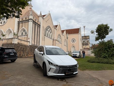 BYD King GS 1.5 16V Aut. (Hibrido)