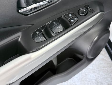 Nissan KICKS SL 1.6 16V FlexStar 5p Aut.