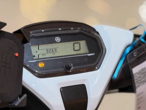 YAMAHA FLUO 125 CONNECTED 