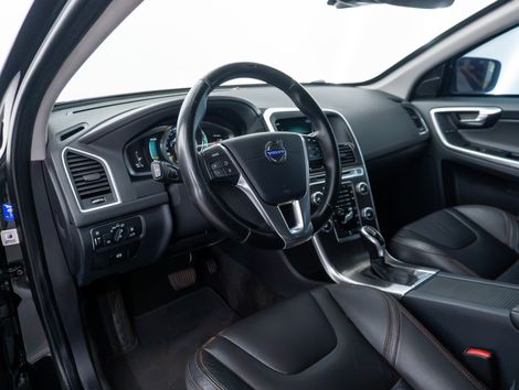 Volvo XC60 2.0 T5 MOM