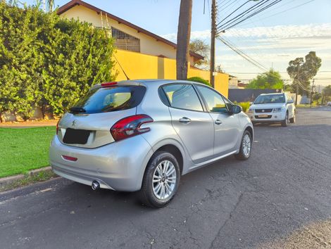 Peugeot 208 Active Pack 1.6 Flex 16V 5p Aut.