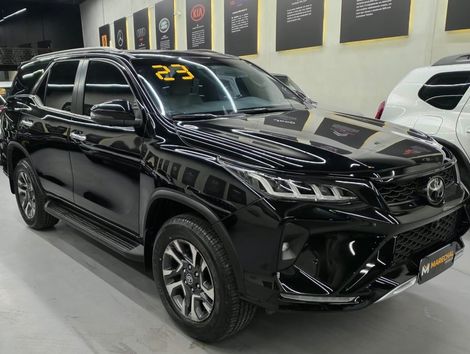 Toyota Hilux SW4 Diamond 2.8 TB 4x4 Die. Aut.