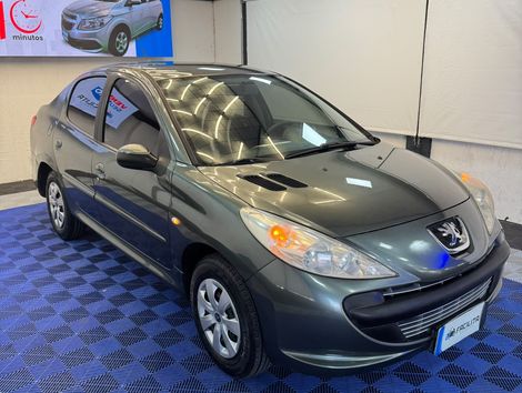 Peugeot 207 Sedan Passion XR 1.4 Flex 8V 4p