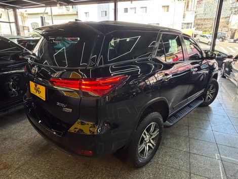Toyota Hilux SW4 SRV 4x2 2.7 Flex 16V Aut.