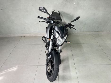 BAJAJ DOMINAR 160