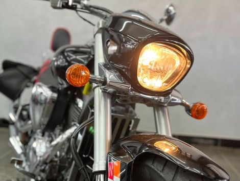 SUZUKI Motos BOULEVARD M800