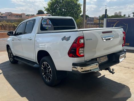 Toyota Hilux CD SRX 4x4 2.8 TDI 16V Diesel Aut.
