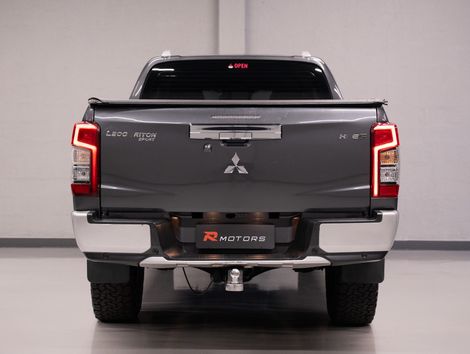 Mitsubishi L200 Triton Sport HPE-S 2.4 CD Dies. Aut