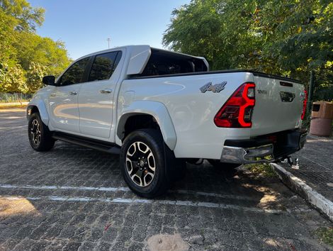 Toyota Hilux CD SRX Plus 4x4 2.8 TDI Die. Aut.