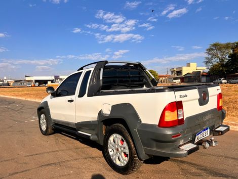 Fiat Strada Adventure1.8/ 1.8 LOCKER Flex CD