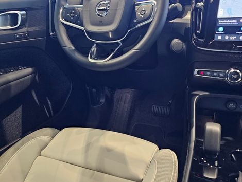 Volvo EX40 Plus P6 (Elétrico)