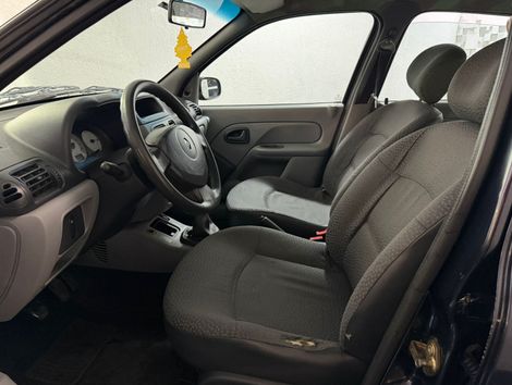 Renault Clio Sed. Authentique Hi-Flex 1.0 16V 4p