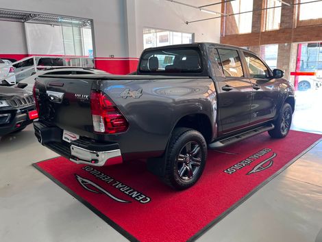 Toyota Hilux CD SR 4x4 2.8 TDI Diesel Aut.