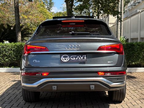 Audi Q5 SB Perf. 2.0 TFSIe S.Tr. Qt (Hib.)