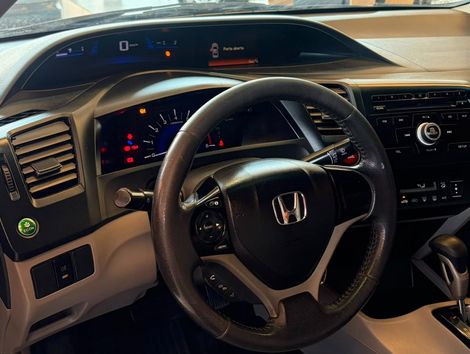 Honda Civic Sedan LXS 1.8/1.8 Flex 16V Aut. 4p