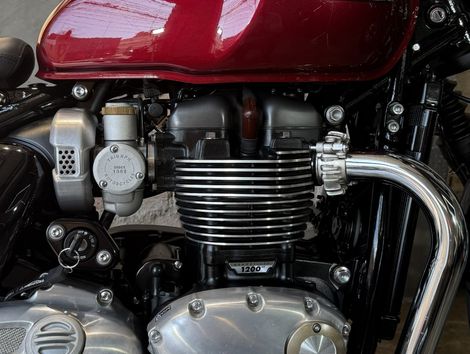 TRIUMPH BONNEVILLE SPEEDMASTER 1200cc