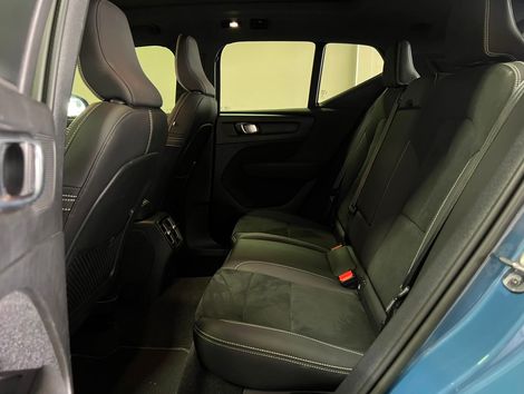 Volvo XC 40 Recharge Plus (Elétrico)