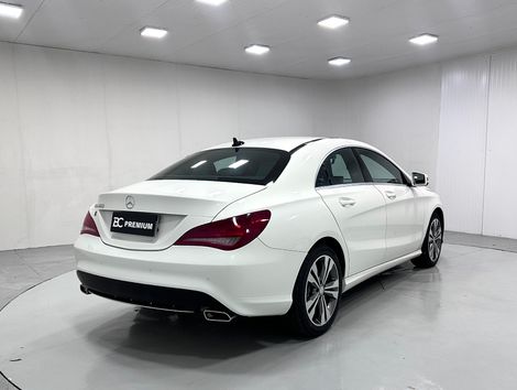 Mercedes CLA-200 Urban 1.6 TB 16V/Flex Aut.